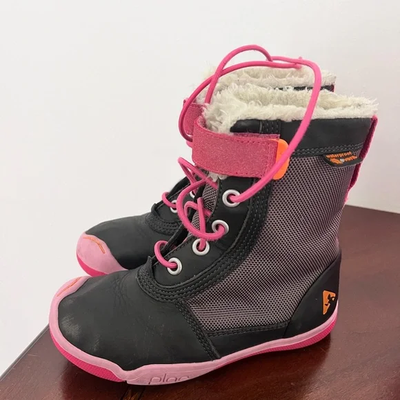 Plae Noel waterproof shoes 9.5 - Picture 3 of 4